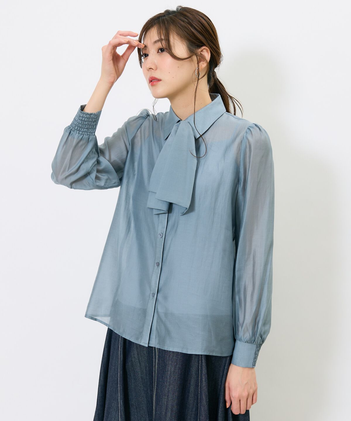 アンドクチュール「リボンタイ付きオーガンジーシャツ」|シャツ・ブラウス|