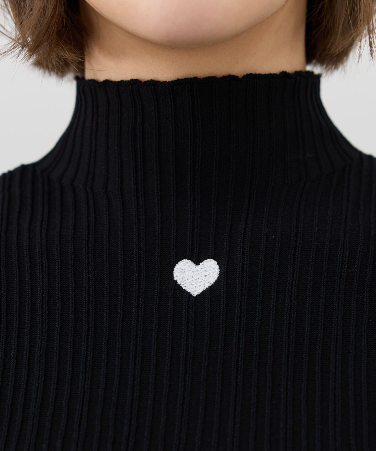 REDYAZEL「ハート刺繍ノースリーブリブニット」|ニット・セーター|