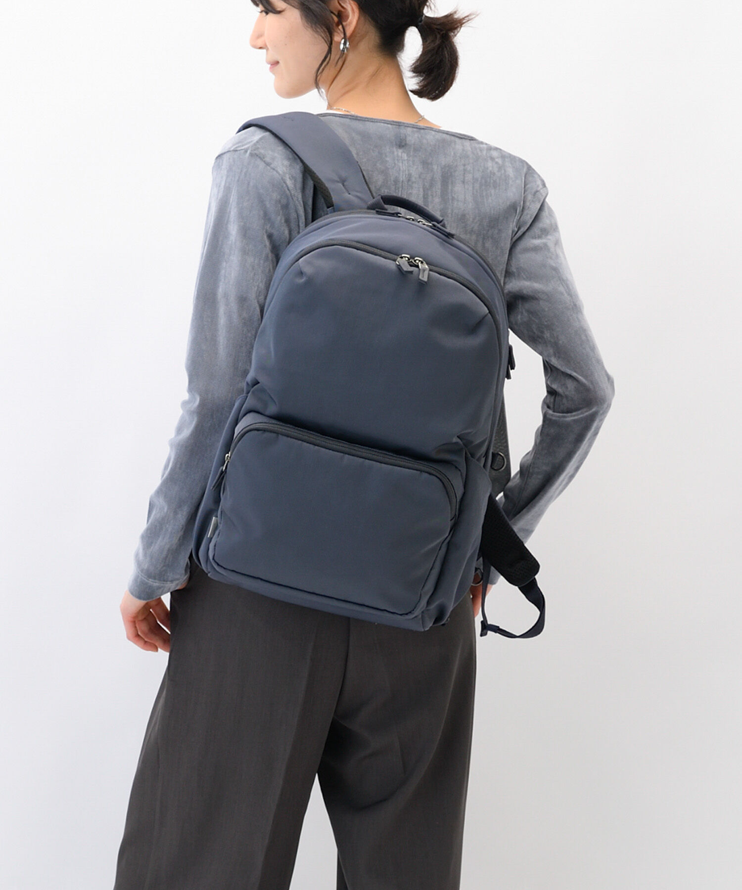  「W&.Day/Night ポッケスアプト ラウンドリュック B4サイズ 15.6インチPC収納 20222」|リュック|