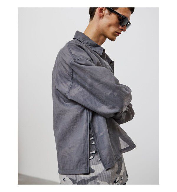 BEAMS「ショートレングス シアー コーチシャツ【ワイドショートフィット】」|シャツ・ブラウス|GREY