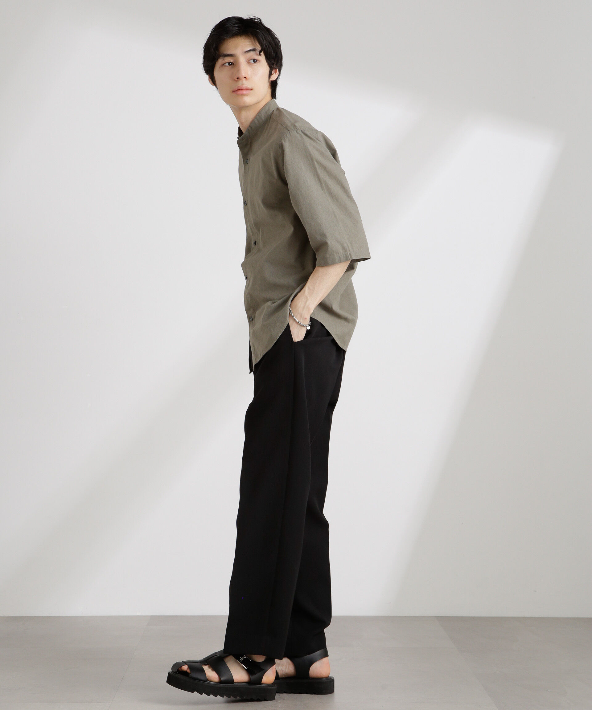 nano･universe「クールマックスリネンバンドカラー7分袖」|シャツ・ブラウス|