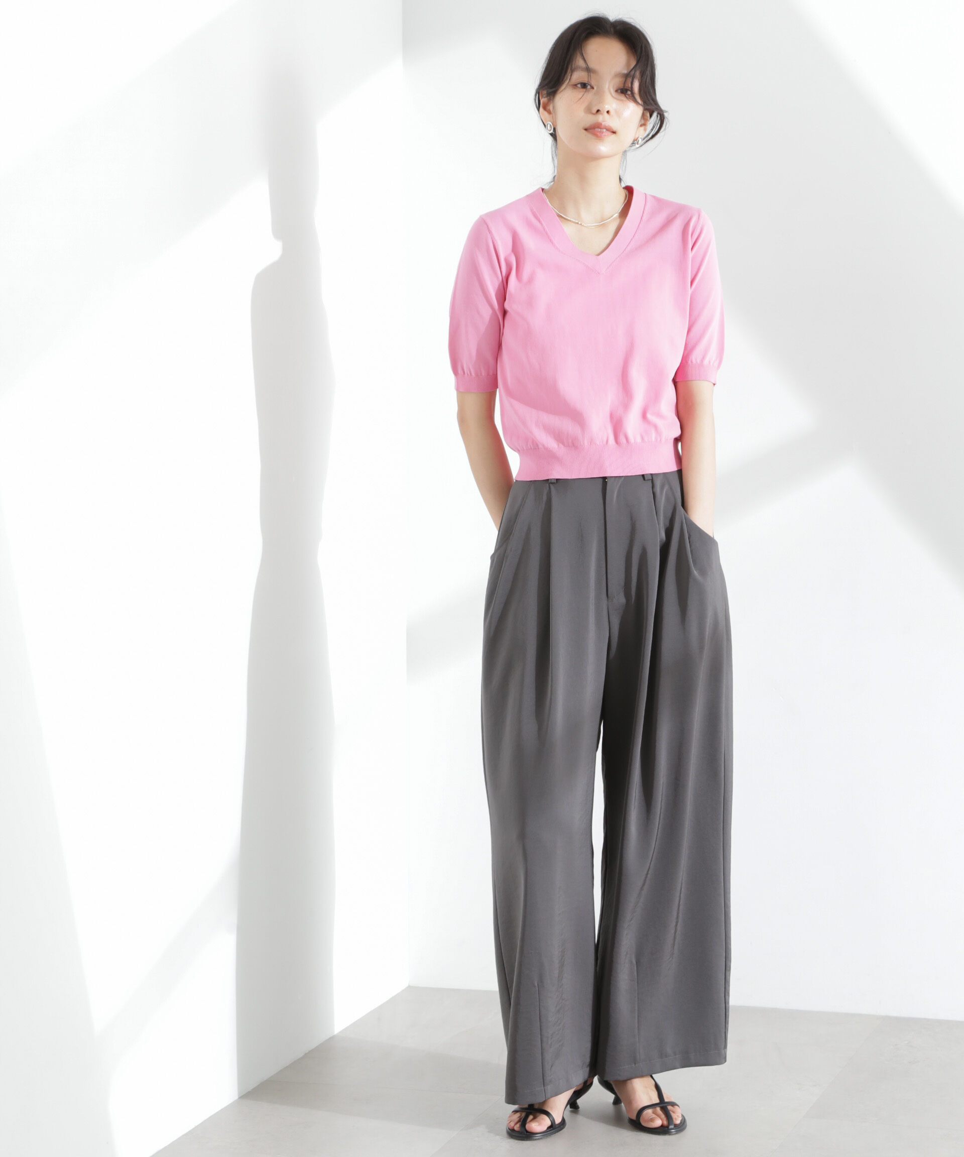 nano･universe「TEKNICO GIZAコットンVネックコンパクトニット」|ニット・セーター|