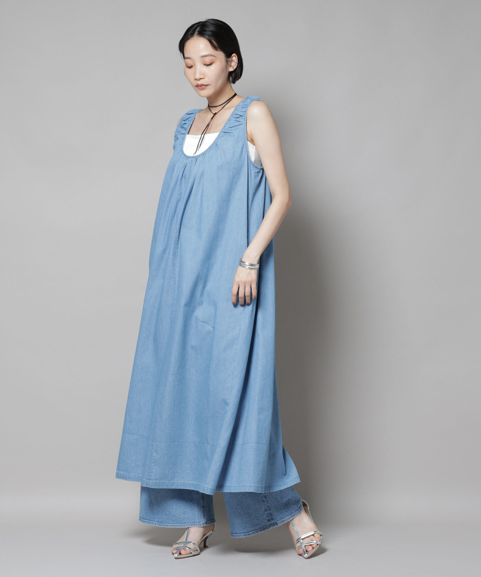 nano･universe「ギャザーデザインフレアデニムワンピース」|ワンピース|