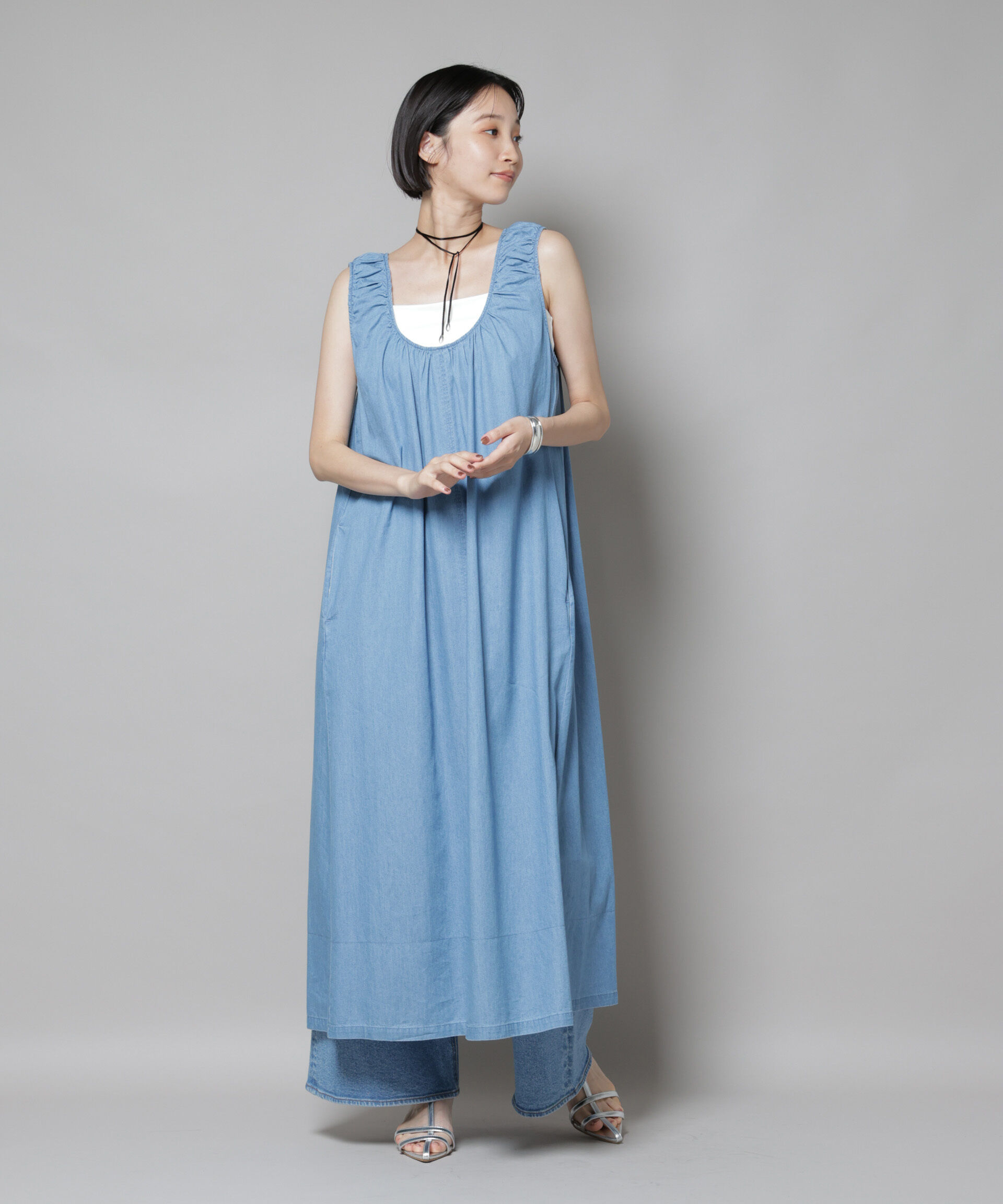 nano･universe「ギャザーデザインフレアデニムワンピース」|ワンピース|