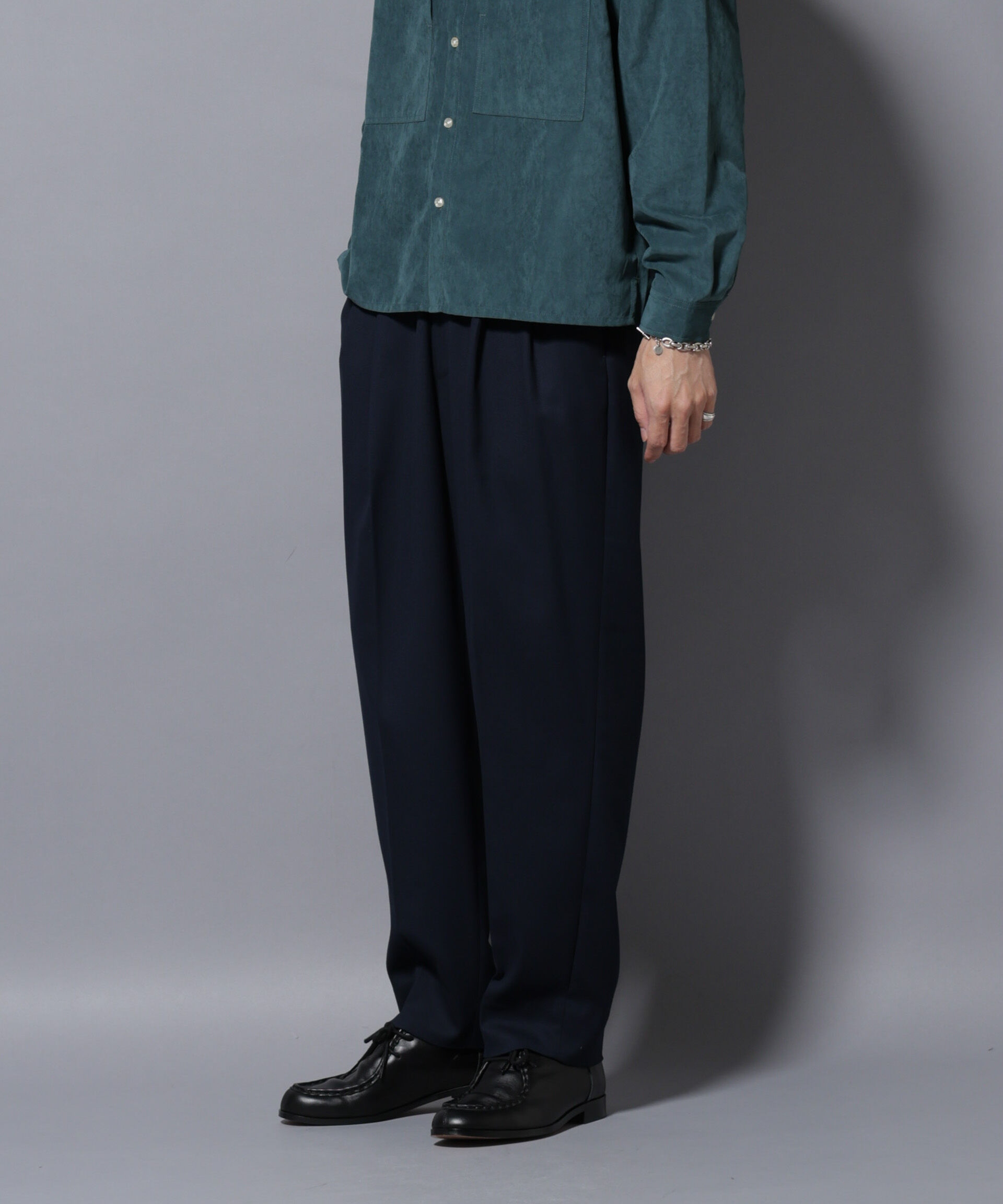 nano･universe「微起毛ワイド2タックテーパードパンツ」|チノ|