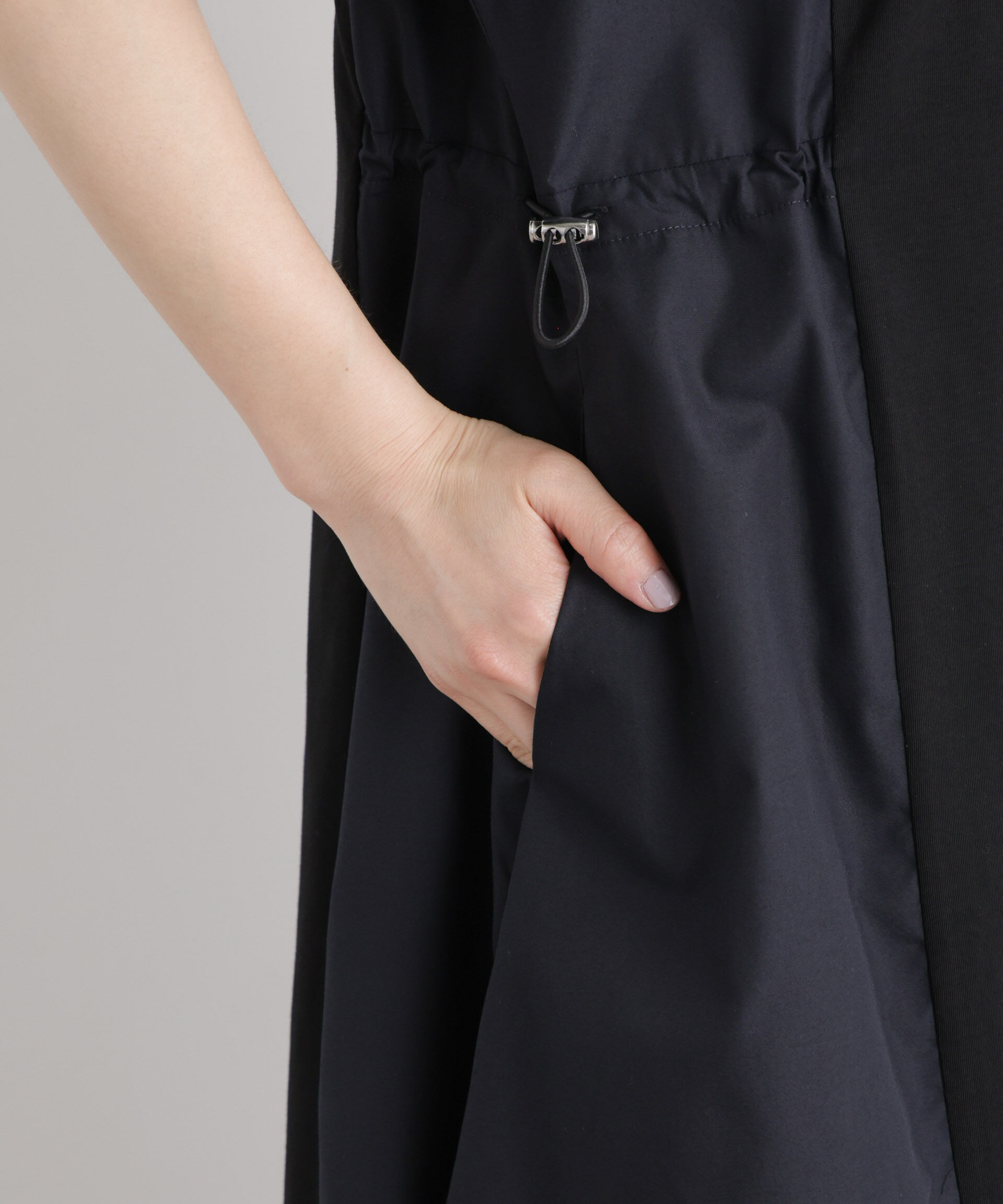 nano･universe「サイドバイカラーギャザー布帛コンビカットワンピース」|ワンピース|