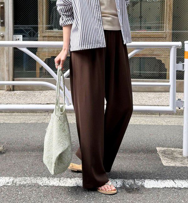 fredy emue「【ラクなのにきちんと見え】シャラリツイル イージーパンツ」|チノ|