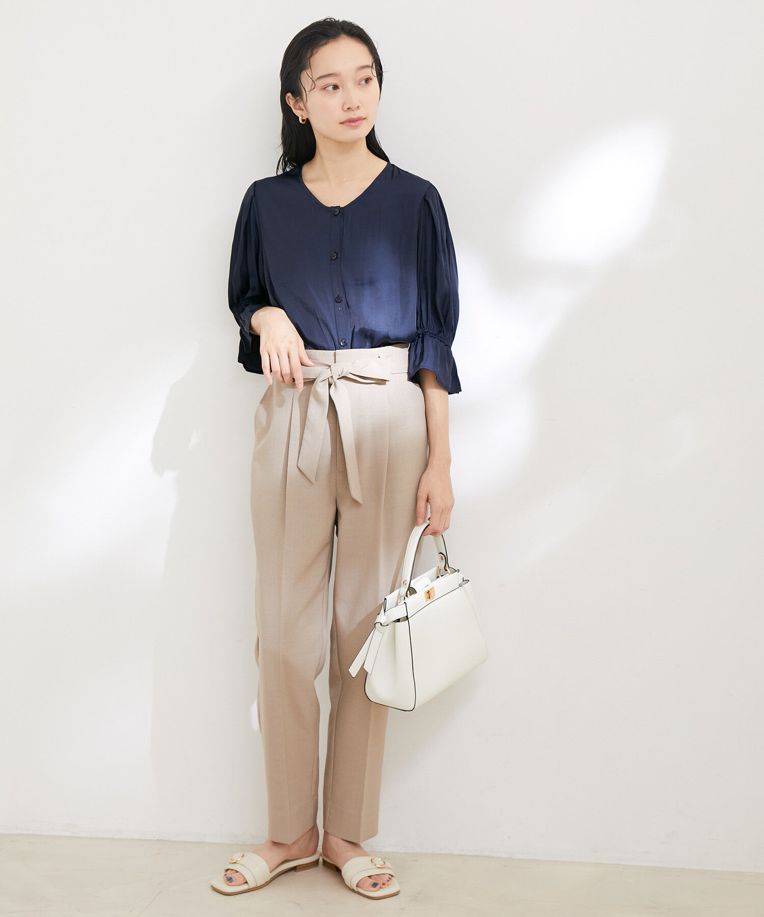 VIS「【選べる素材】アソートボウタイリボンブラウス」|シャツ・ブラウス|