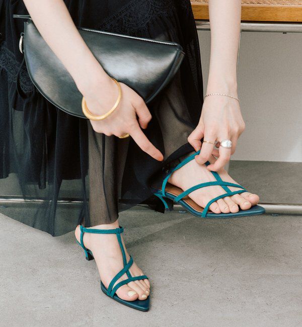  「【抜け感】ポインテッドラインサンダル」|サンダル|