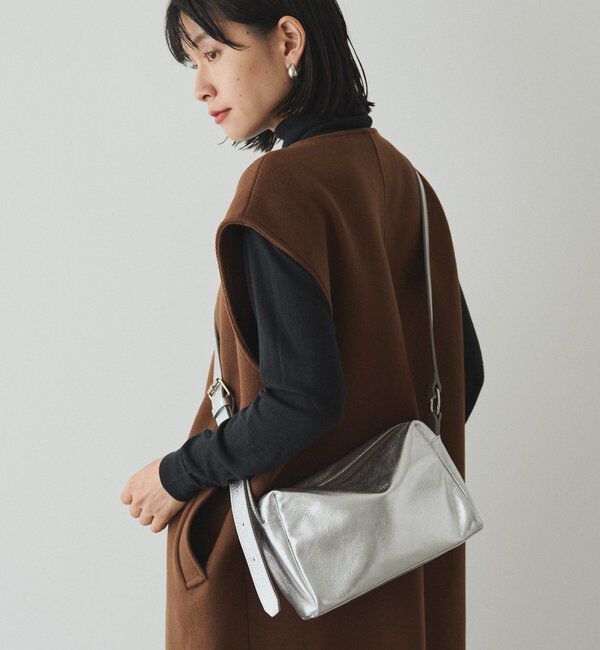  「レザースクエアショルダーバッグ」|ショルダー・メッセンジャー|