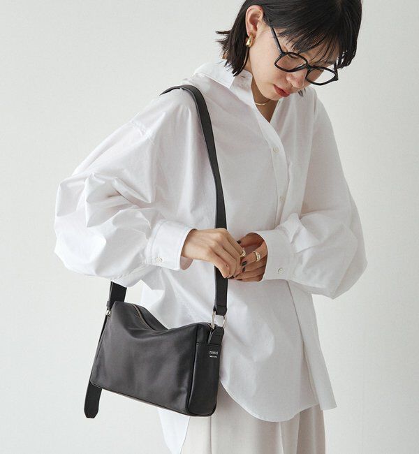  「レザースクエアショルダーバッグ」|ショルダー・メッセンジャー|