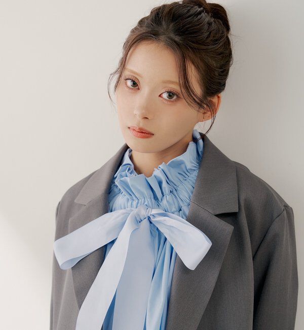  「【SALON by Chico】2wayスタンドフリルブラウス」|シャツ・ブラウス|