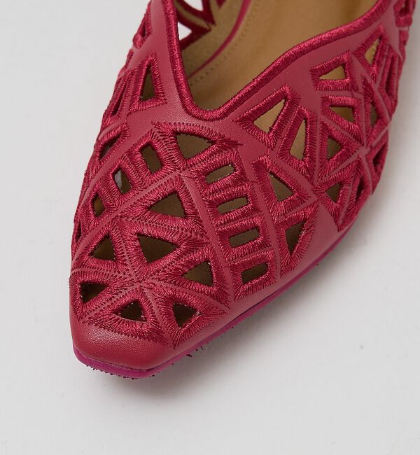 AU BANNISTER「【Vibramソール搭載】レーザーカットパンプス」|パンプス|