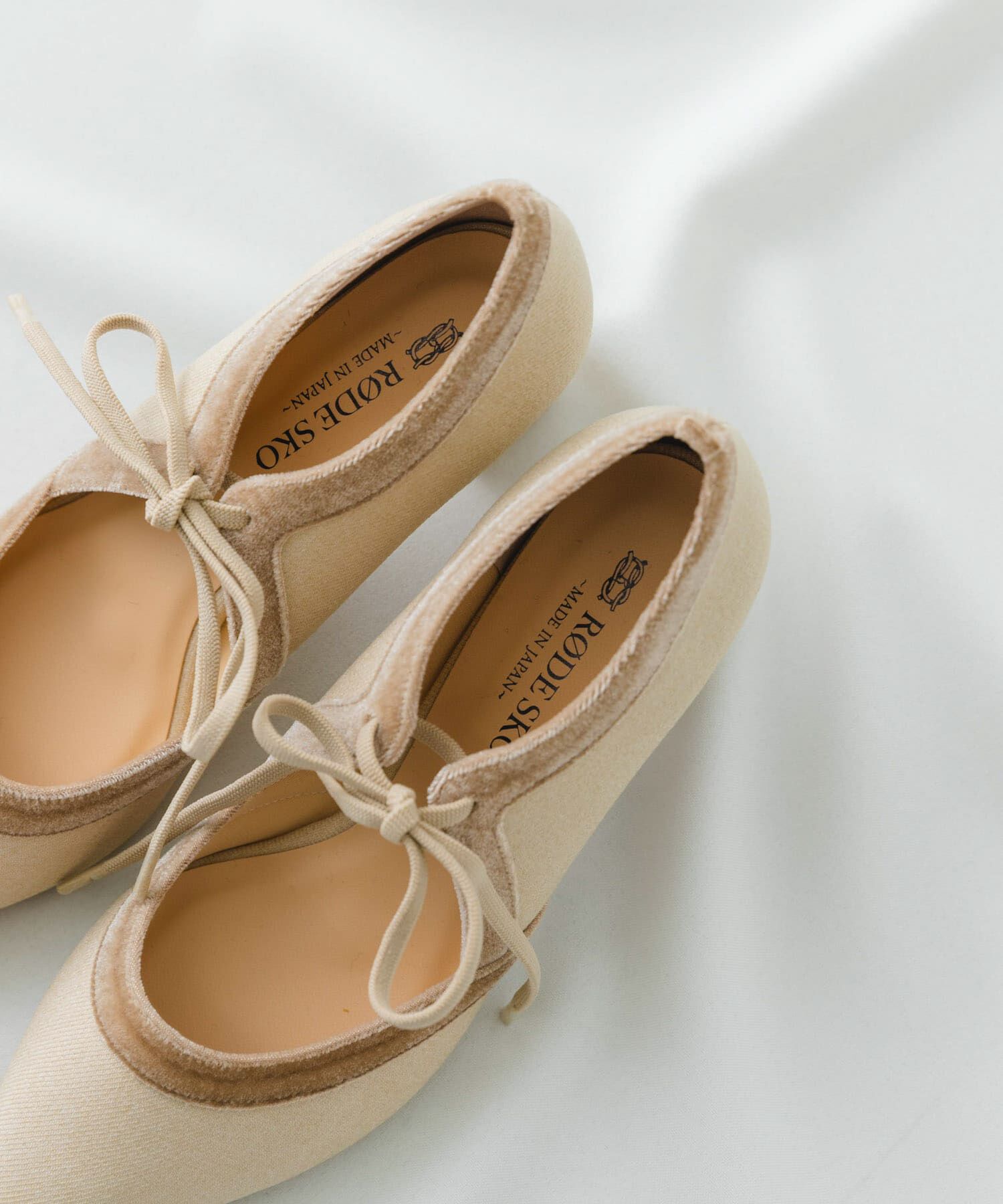 RODE SKO「『MADE IN JAPAN』チャンキーヒールリボンパンプス」|パンプス|