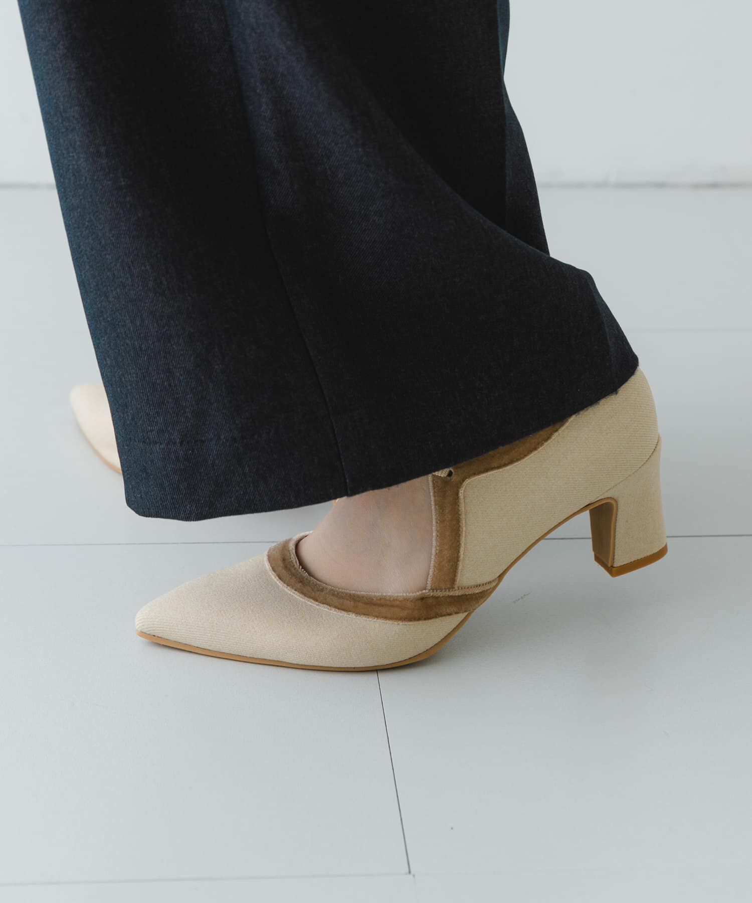 RODE SKO「『MADE IN JAPAN』チャンキーヒールリボンパンプス」|パンプス|