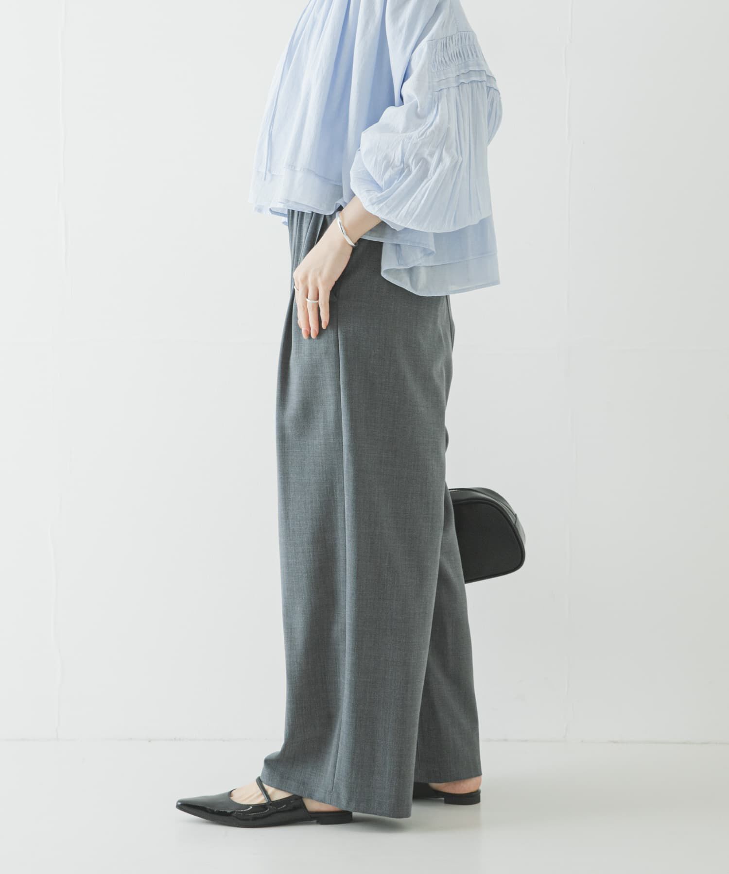 URBAN RESEARCH「『3サイズ展開』『イージーケア』タックギャザーストレートパンツ」|その他|