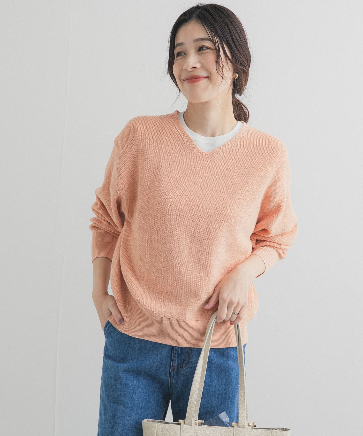 URBAN RESEARCH DOORS「コットン畦Vネックニット」|ニット・セーター|ピンク