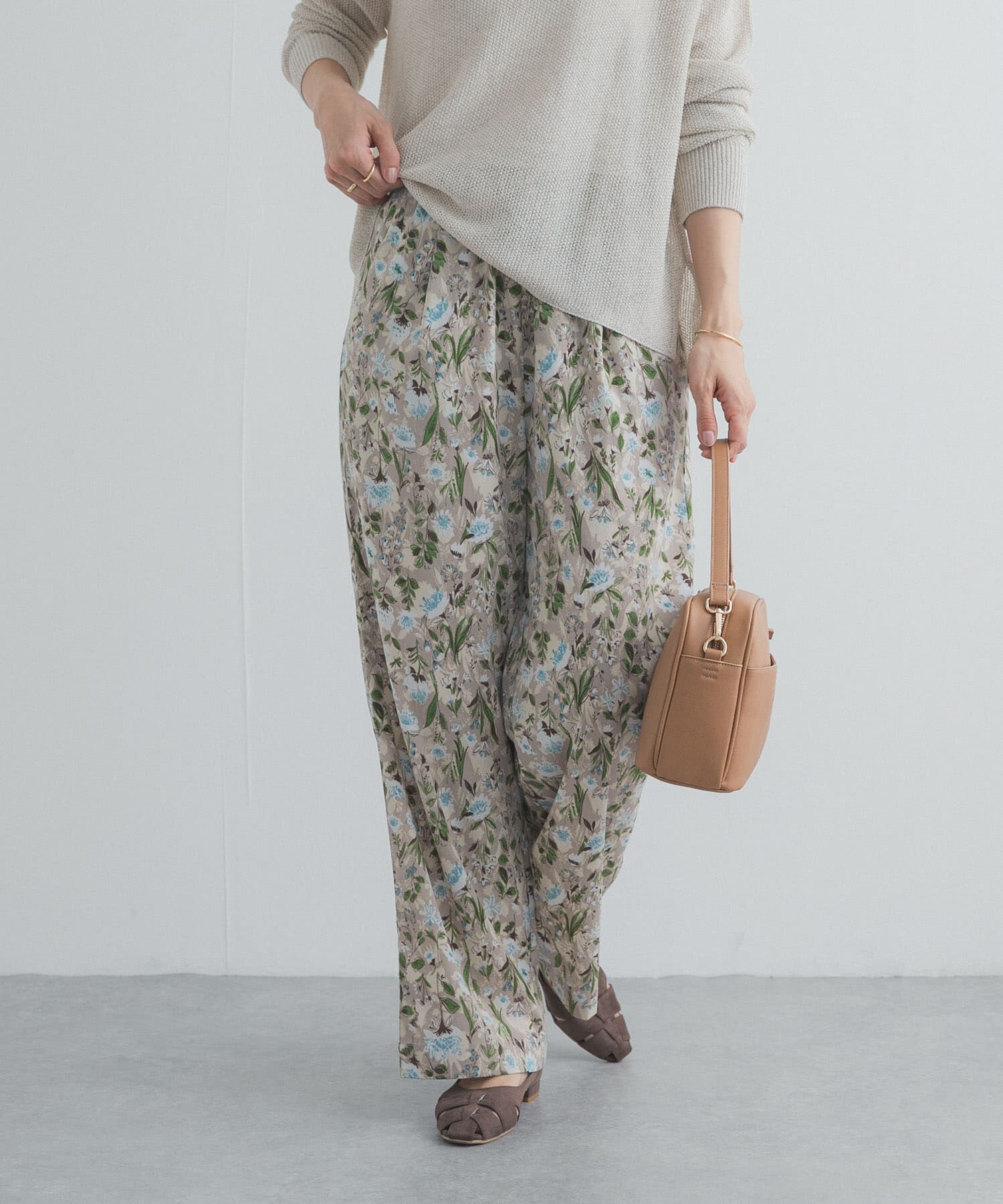 URBAN RESEARCH DOORS「『WEB/一部店舗限定カラー』フラワープリントイージーパンツ」|その他|