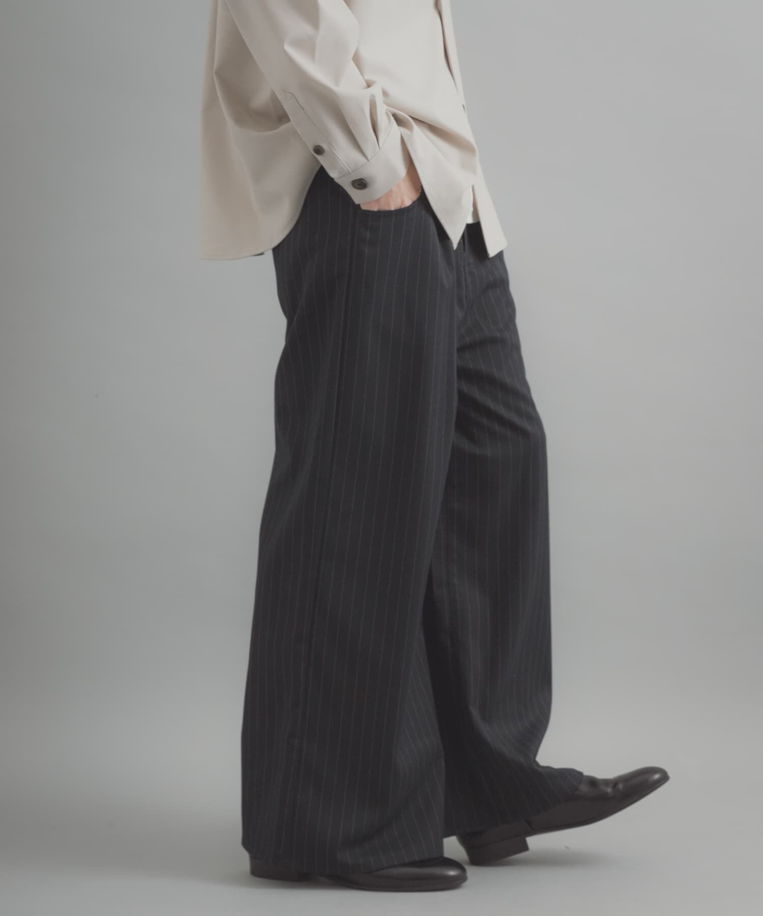 SENSE OF PLACE by URBAN RESEARCH「ラウンドポケットワンタックワイドスラックス」|その他|ネイビー