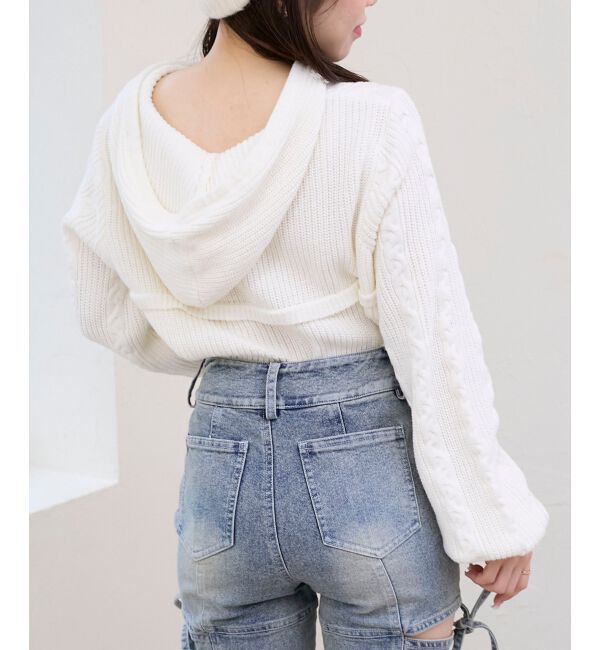  「ポンポン付きフードケーブルニット」|ニット・セーター|