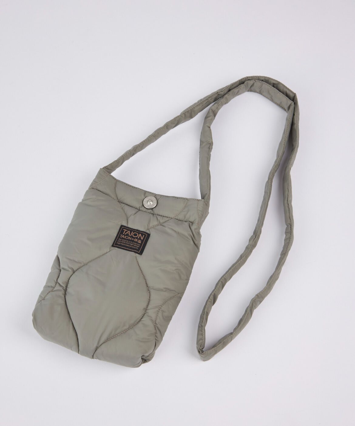 DAY by DAY it&rsquo;s international「ミリタリー クロスボディ ダウンバッグS-ソフトシェル 《TAION/タイオン》」|ショルダー・メッセンジャー|グリーン