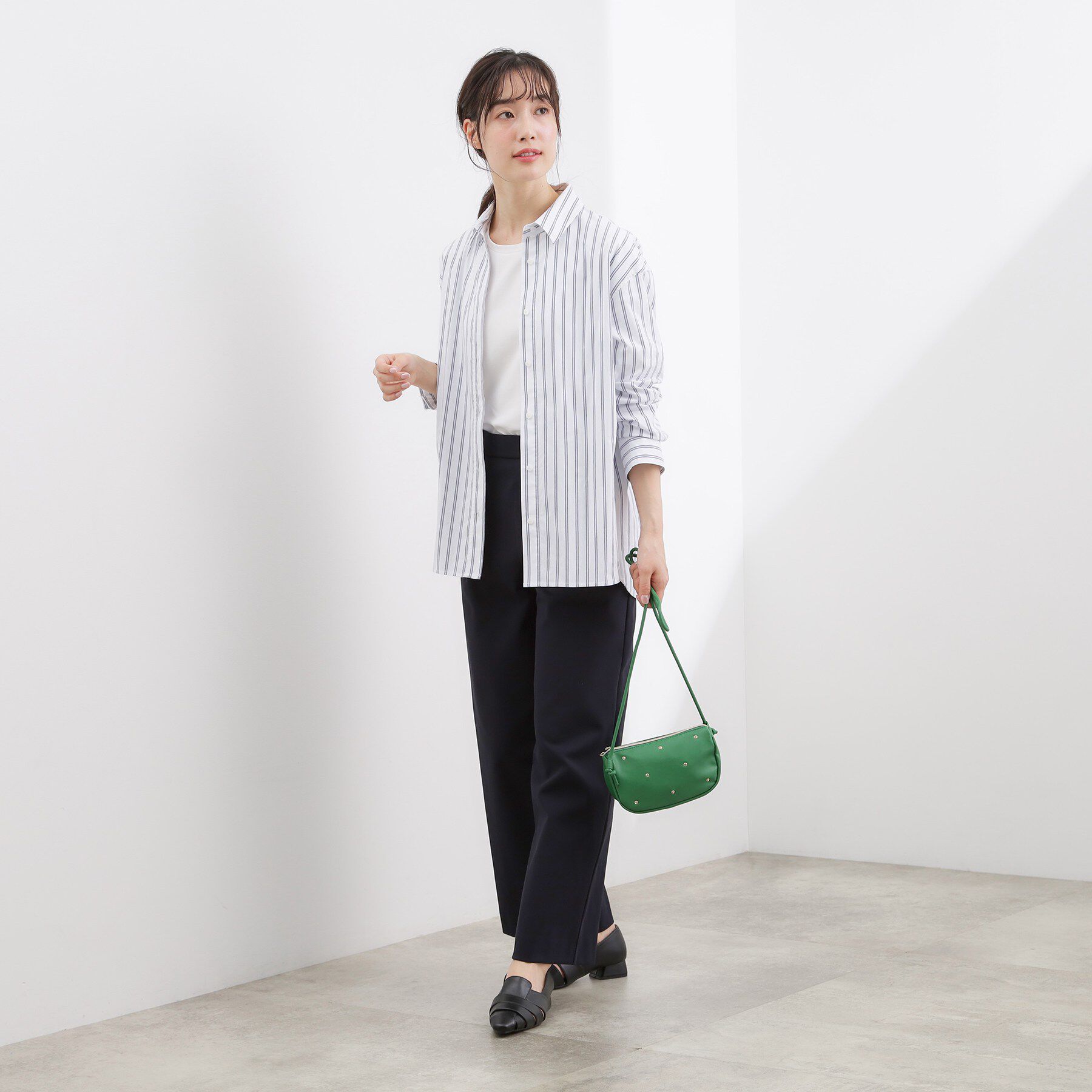 grove「キラスタッズラウンドミニショルダー」|ショルダー・メッセンジャー|