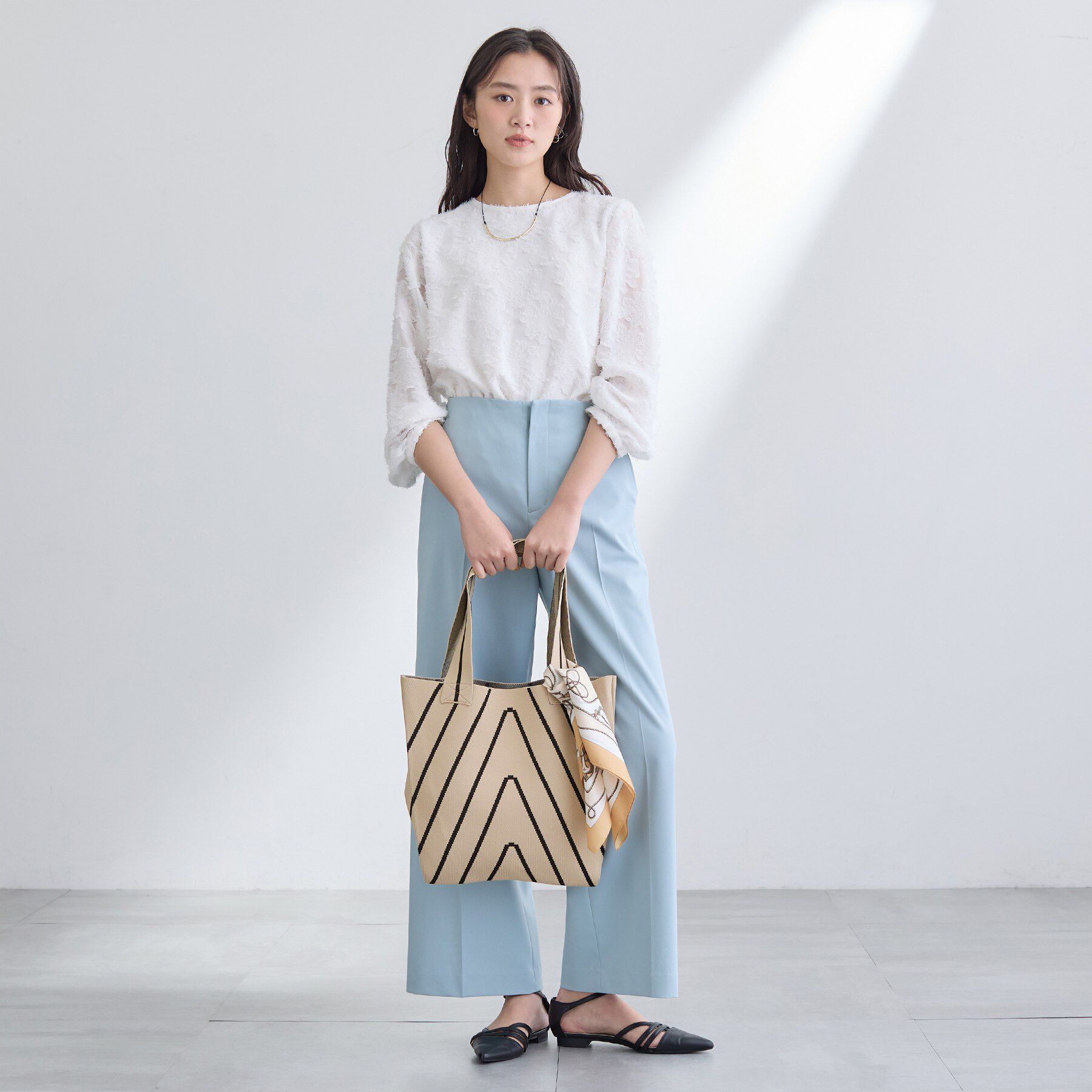 INDIVI「【WEB限定カラー／A4収納】柄ニットバッグ」|トートバッグ|