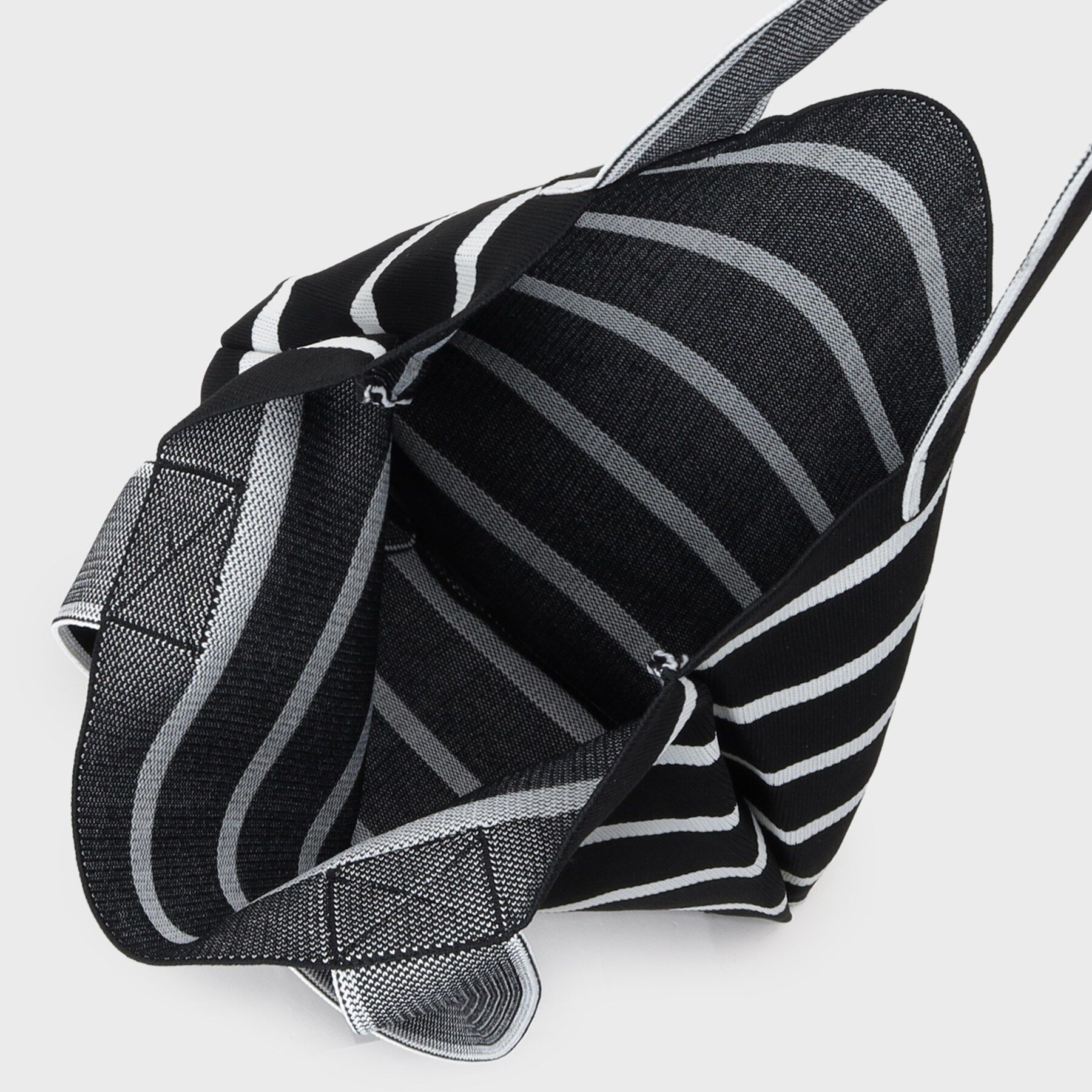 INDIVI「【WEB限定カラー／A4収納】柄ニットバッグ」|トートバッグ|