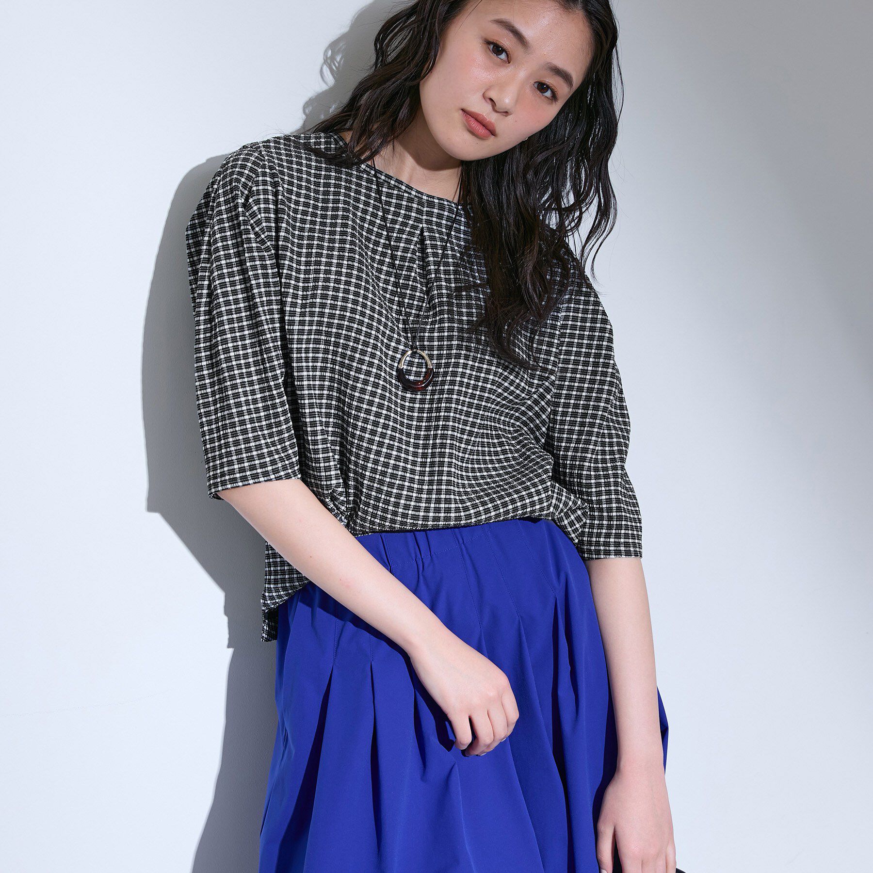 INDIVI「【UVケア／吸汗速乾】チェック柄タックボリュームスリーブトップス」|Tシャツ・カットソー|ブラック(219)