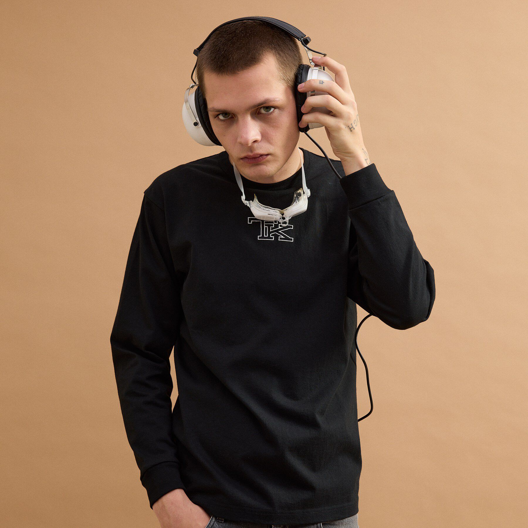 40CARATS&525「TK刺繍長袖丸胴Tシャツ」|Tシャツ・カットソー|