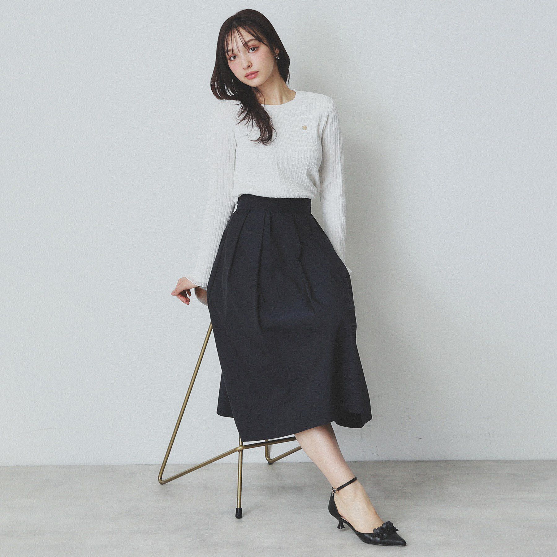 index「ゴールドモチーフ付きケーブルニット【洗濯機洗い可】」|ニット・セーター|