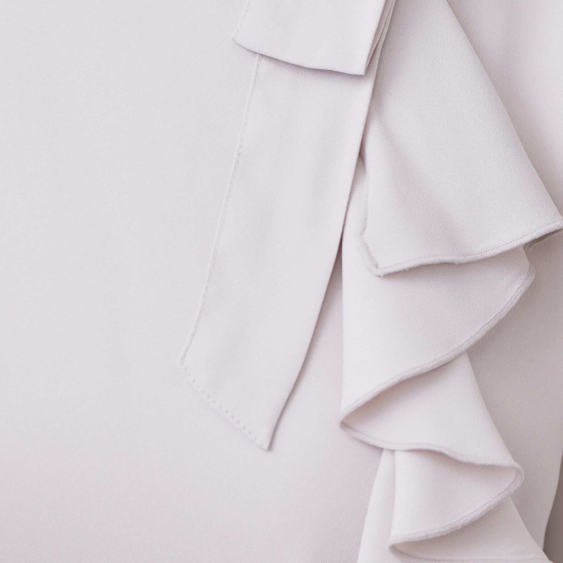 index「ロールカラーアシメフリルリボンブラウス【洗濯機洗い可/イージーアイロン】」|シャツ・ブラウス|