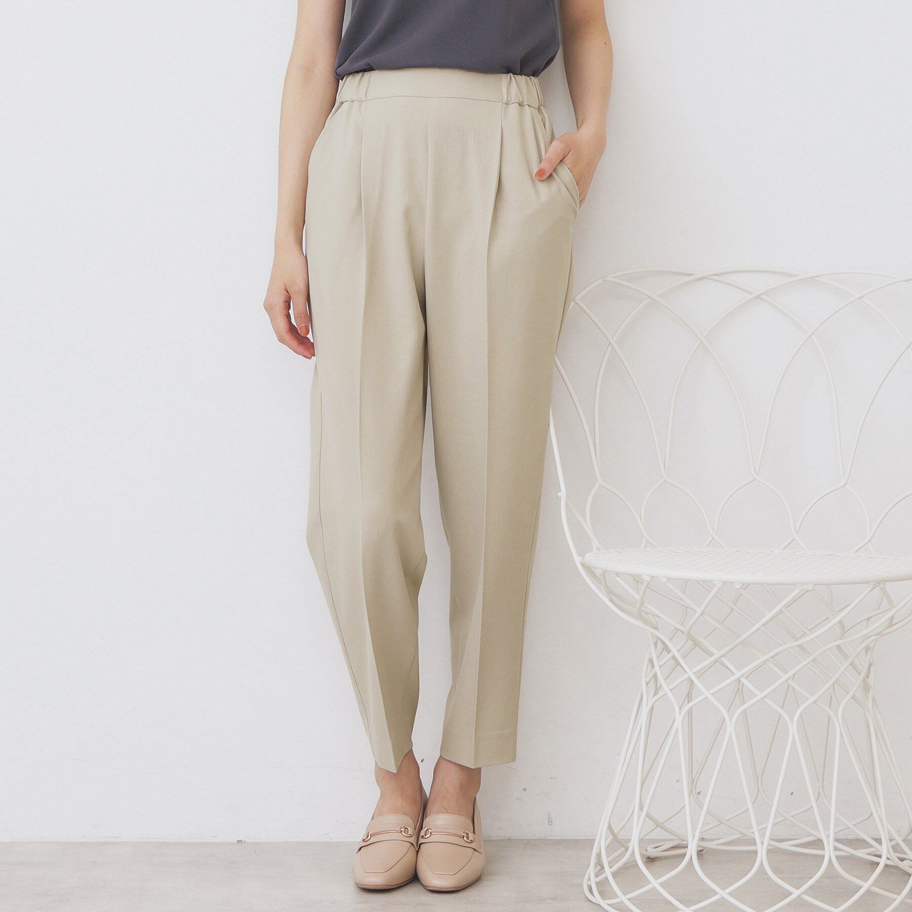 index「ラメピンストライプイージーテーパードパンツ【洗濯機洗い可/ストレッチ】」|その他|ベージュ(052)