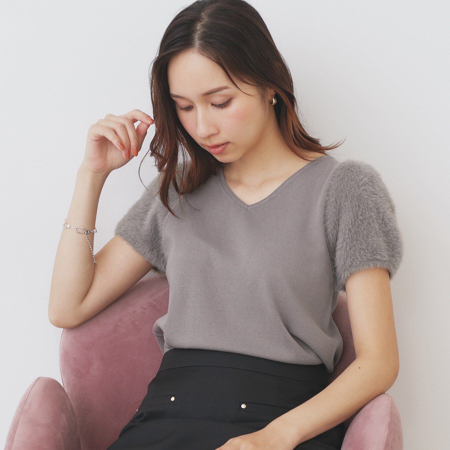 index「《6色展開》フェザーパフスリーブVネックニット【洗濯機洗い可】」|ニット・セーター|トープ(054)