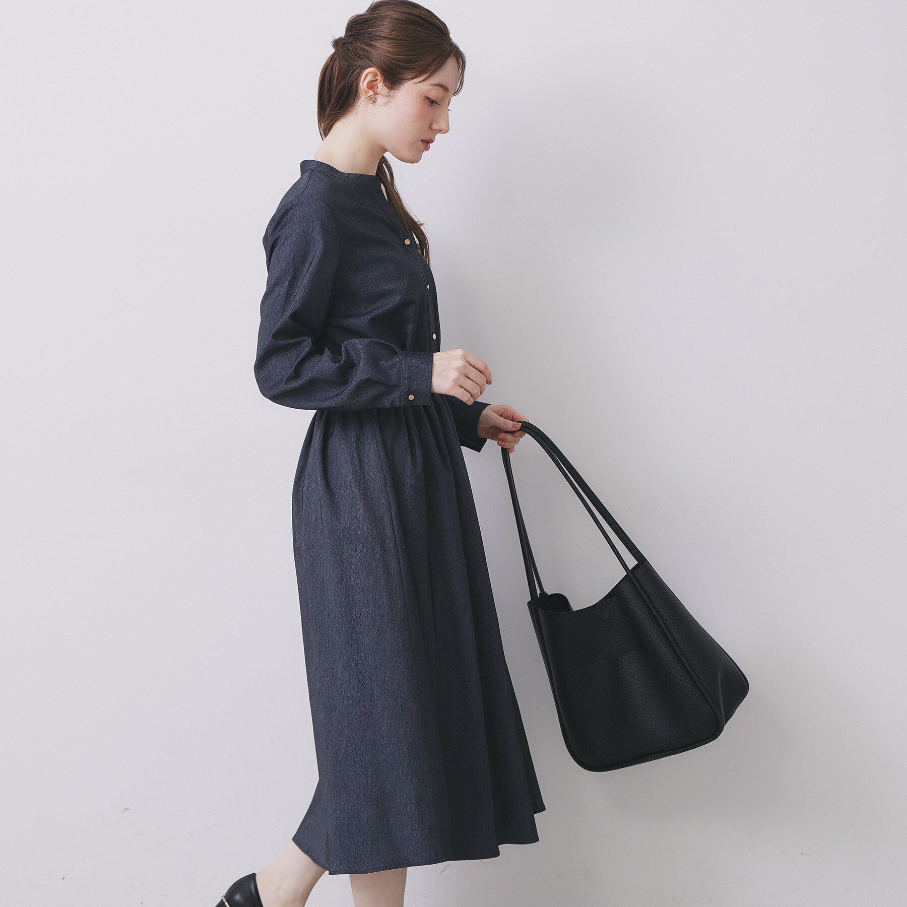 index「シャンブレーツイルドッキングフレアワンピース【洗濯機OK/イージーアイロン】」|ワンピース|