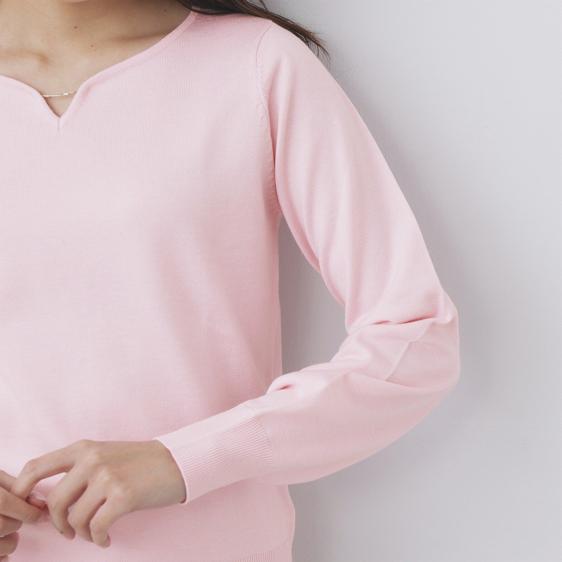 index「ゴールドパーツ付きハートネックニット【洗濯機OK】」|ニット・セーター|