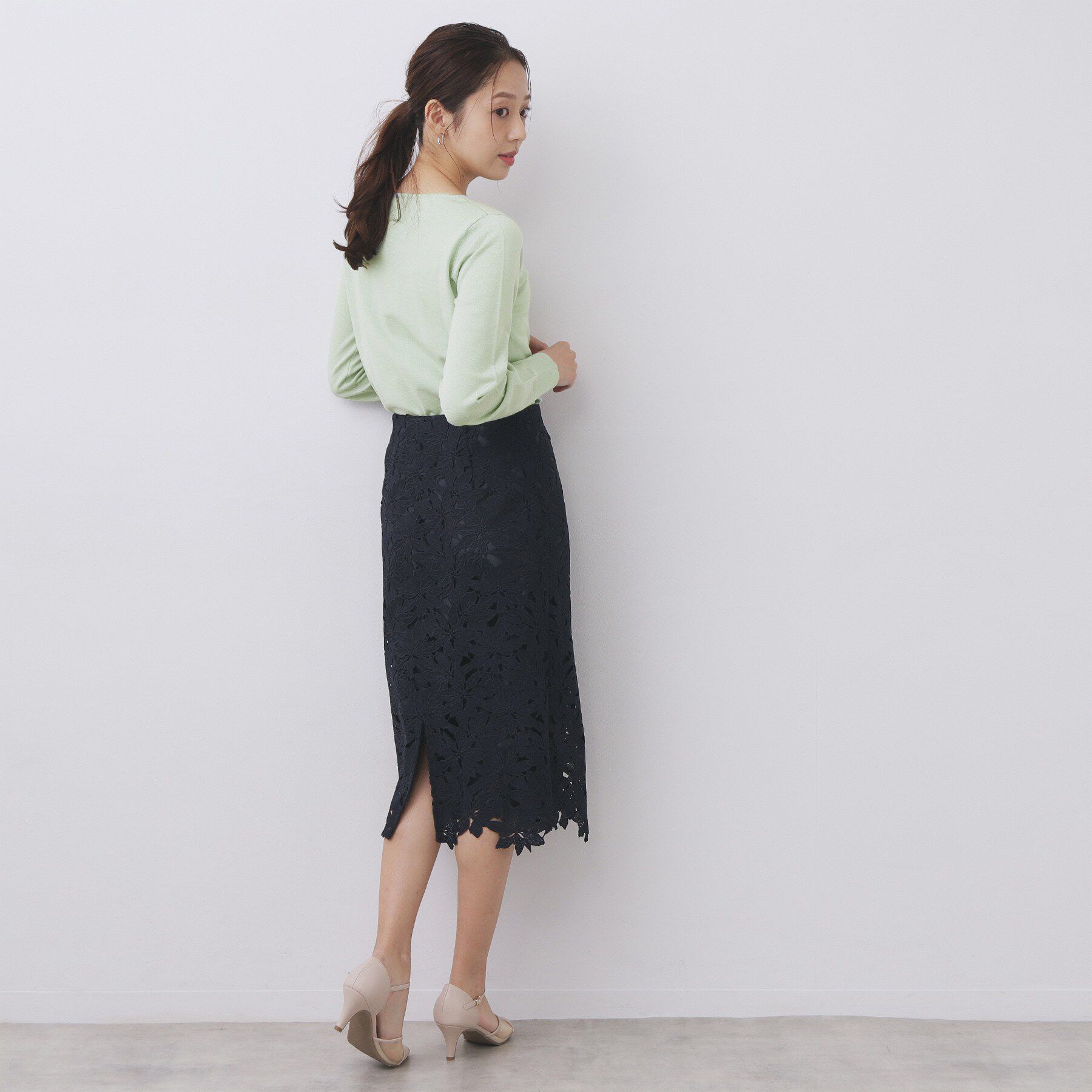 index「ゴールドパーツ付きハートネックニット【洗濯機OK】」|ニット・セーター|