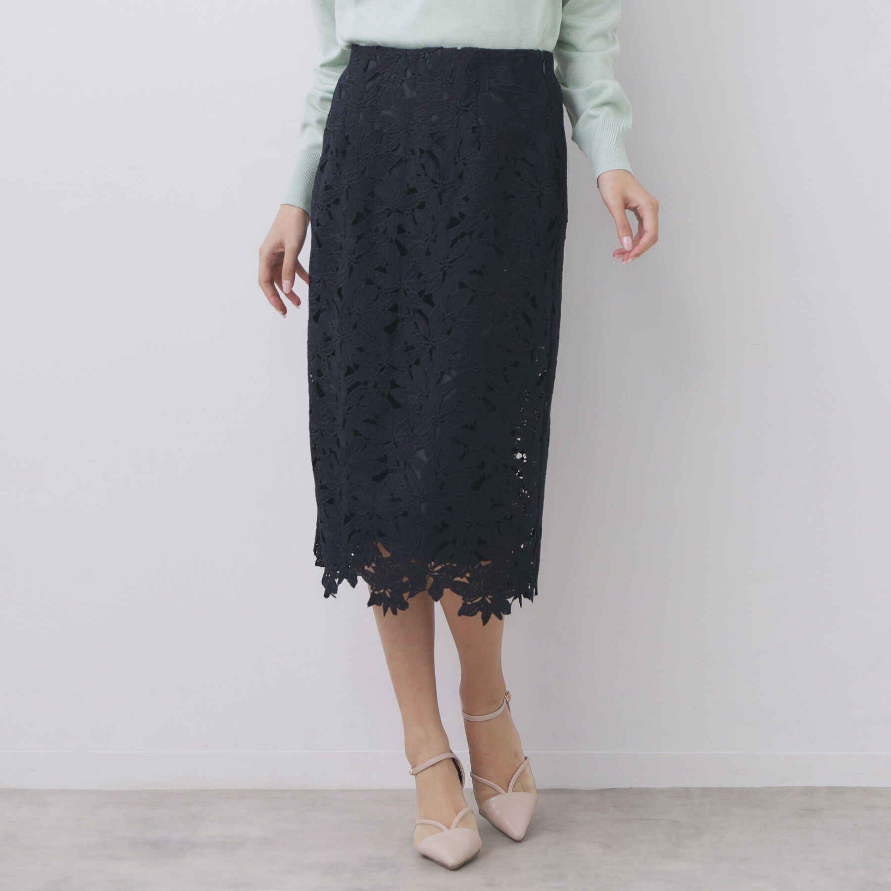 index「《XS~3L》フラワーレースタイトスカート【洗濯機OK】」|スカート|ネイビー(094)