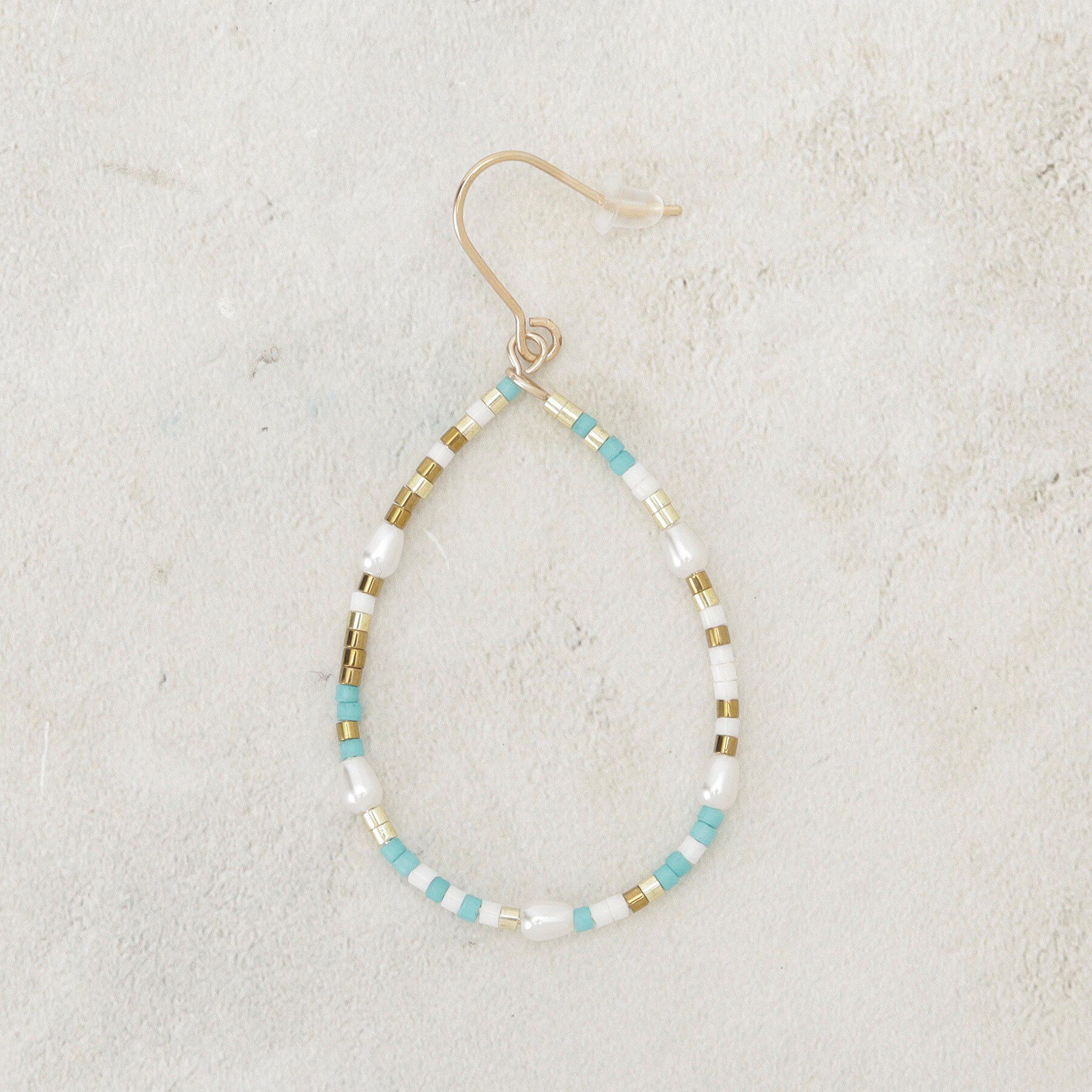 OPAQUE.CLIP「ドロップデザインマルチカラービーズピアス」|ピアス|