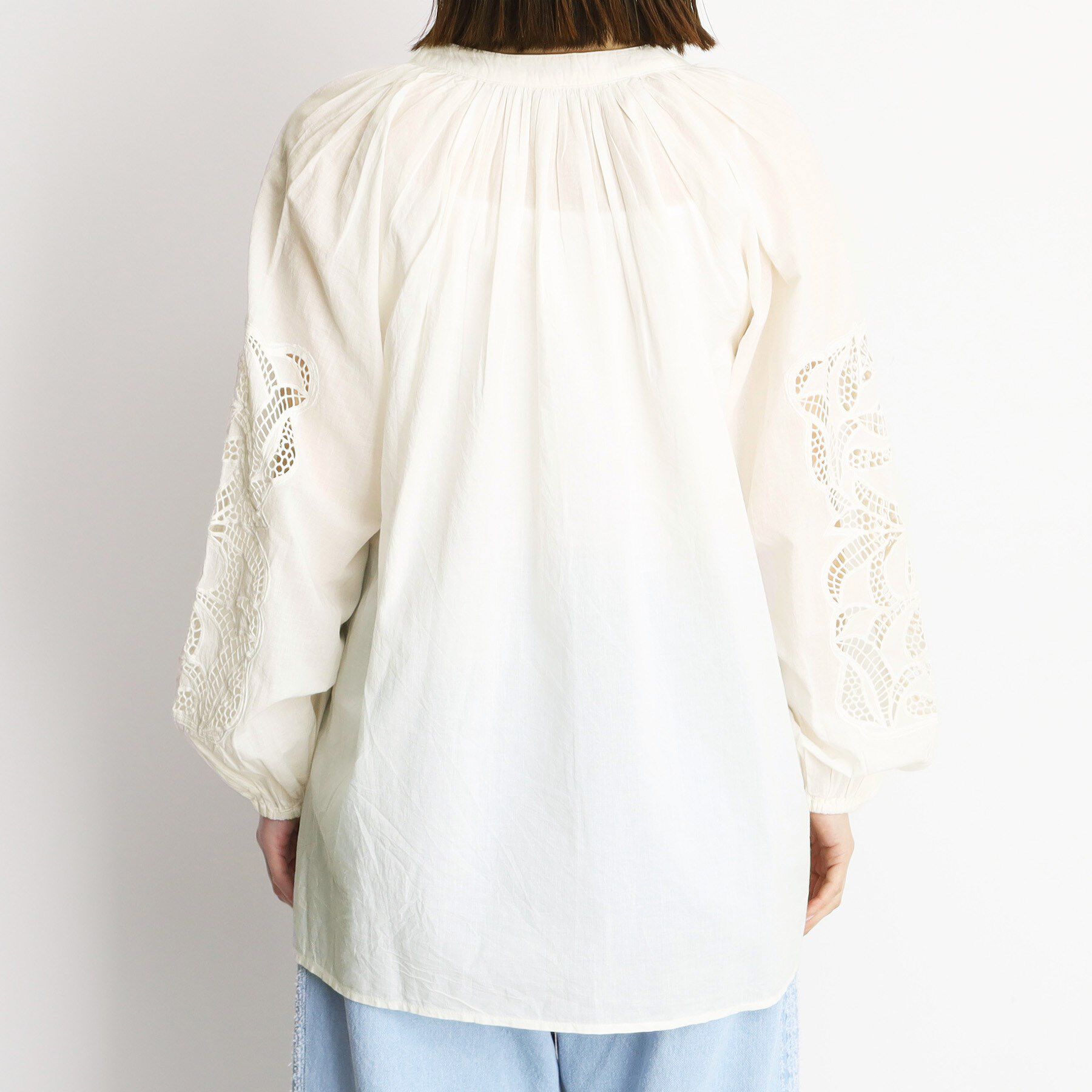 THE SHOP TK「袖刺繍コットンブラウス【洗える】」|シャツ・ブラウス|