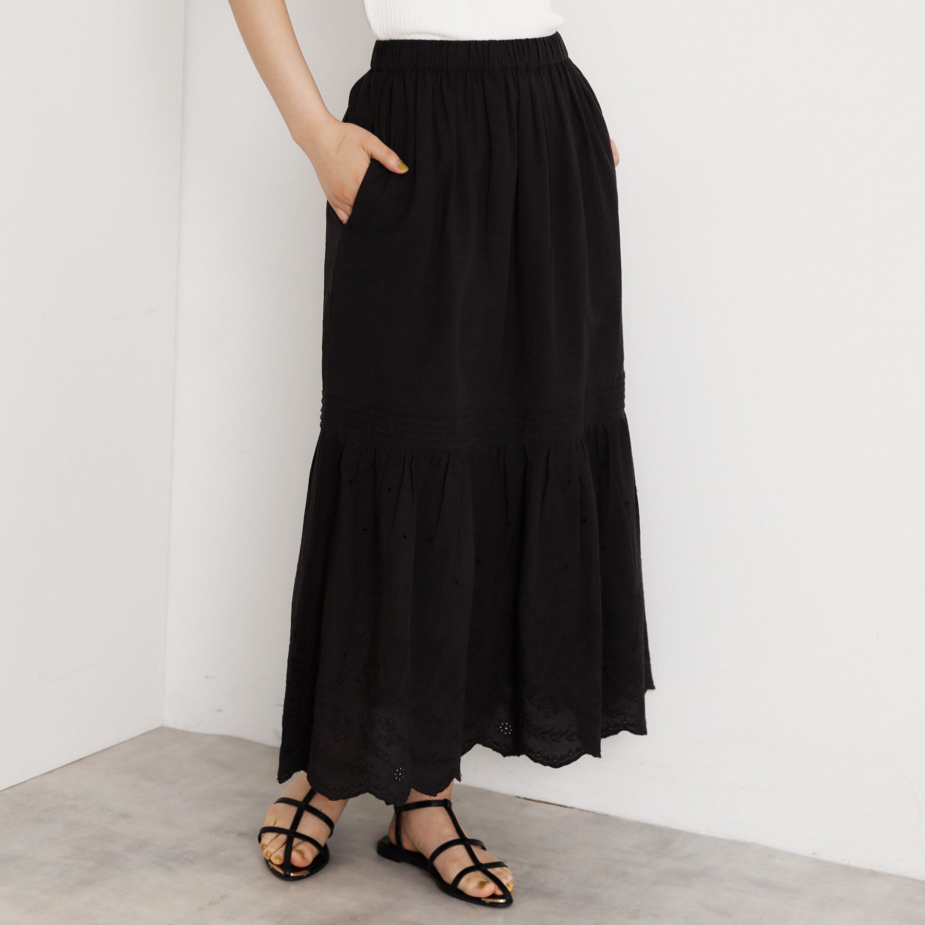 THE SHOP TK「スカラップ刺繍スカート【洗濯機OK】」|スカート|ブラック(019)