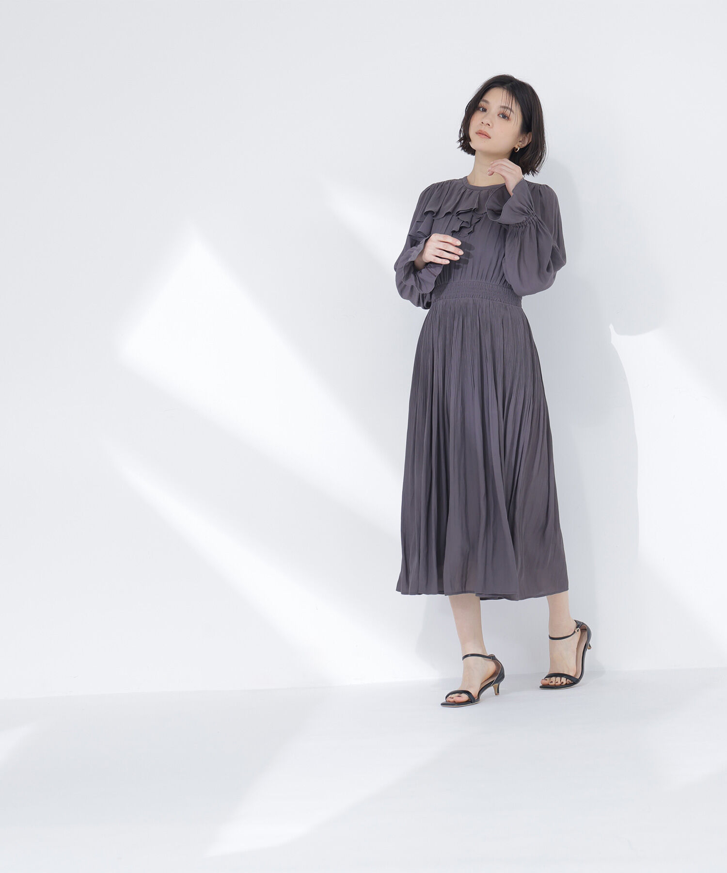  「ラッフルデザインワンピース」|ワンピース|