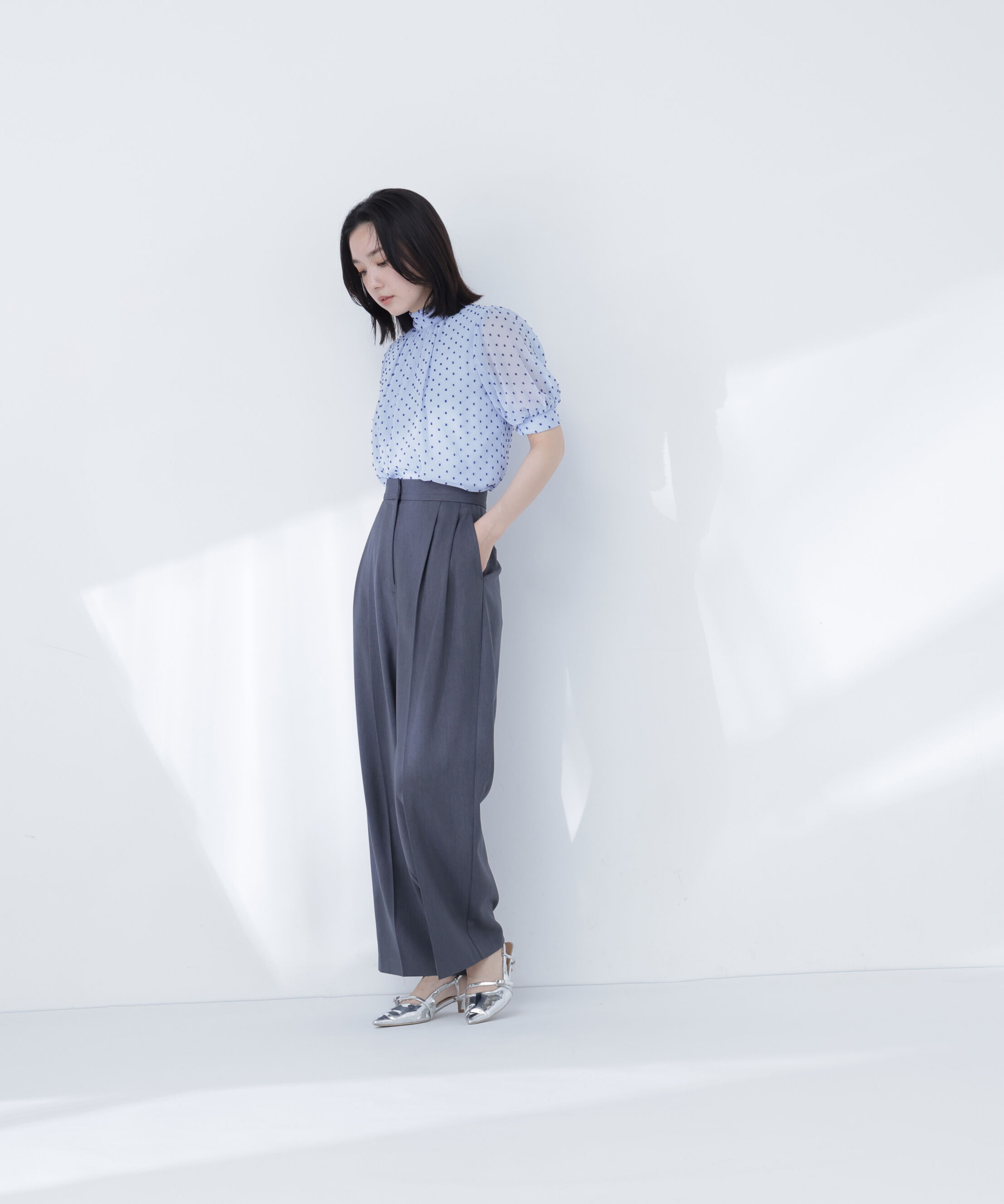  「カットドビーハイネックブラウス」|シャツ・ブラウス|