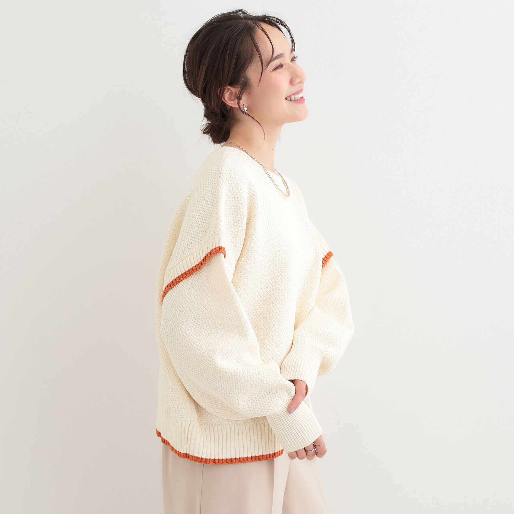 SHOO･LA･RUE「【前後2WAY/S-LL】体型カバーもこなれ見えも叶う　ふんわりお袖の配色パイピングニット」|ニット・セーター|