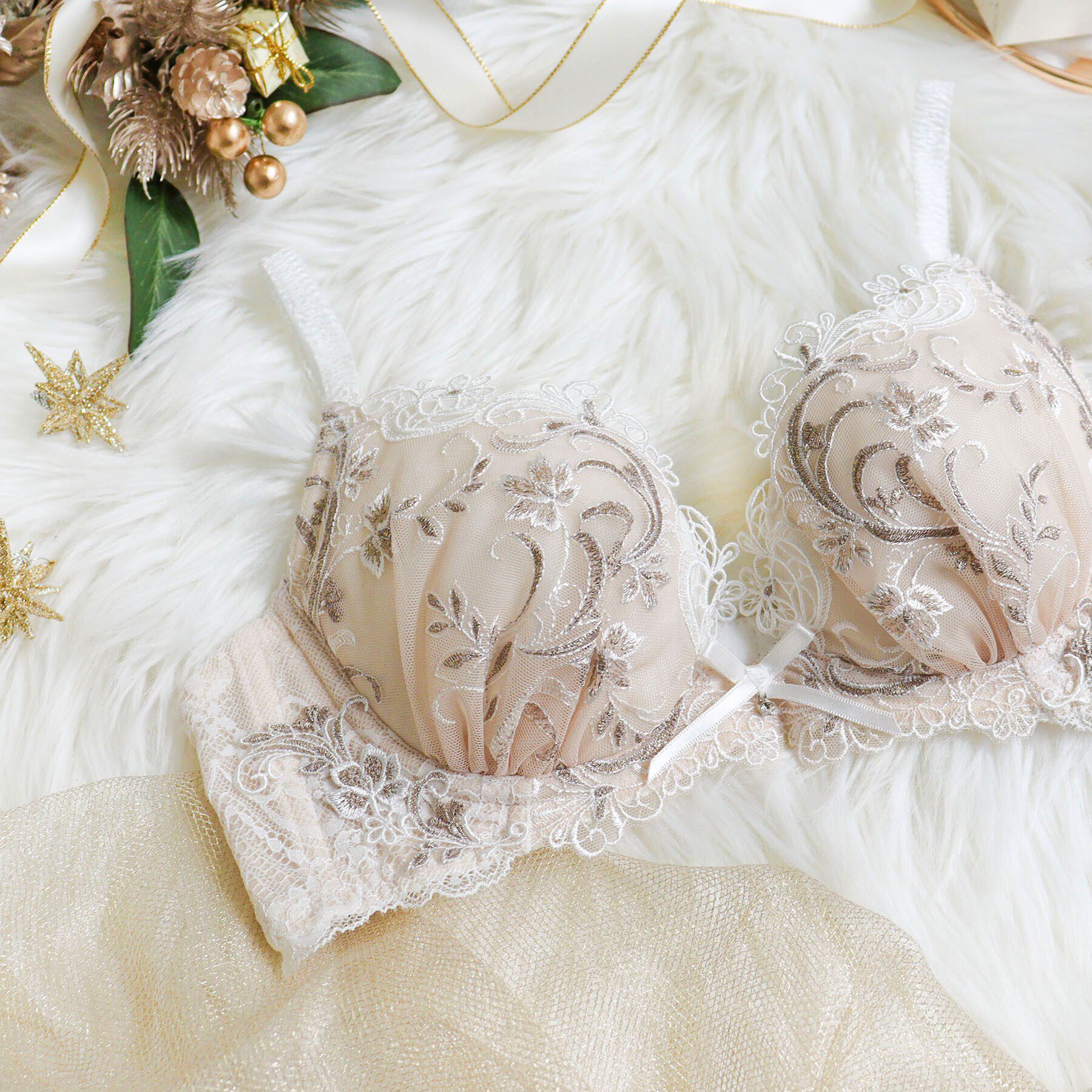 Risa Magli「アンシェラ ブラジャー（G-H）＜V Make Type＞」|インナー|