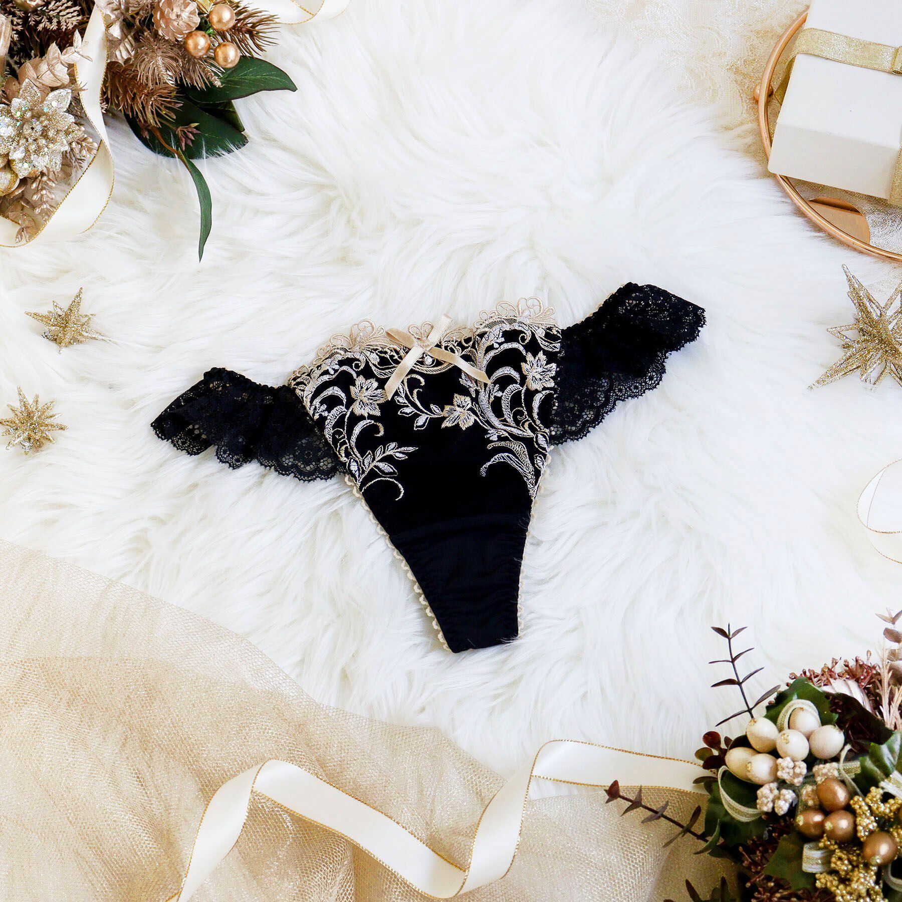 Risa Magli「アンシェラ Tバックショーツ」|インナー|ブラック(019)