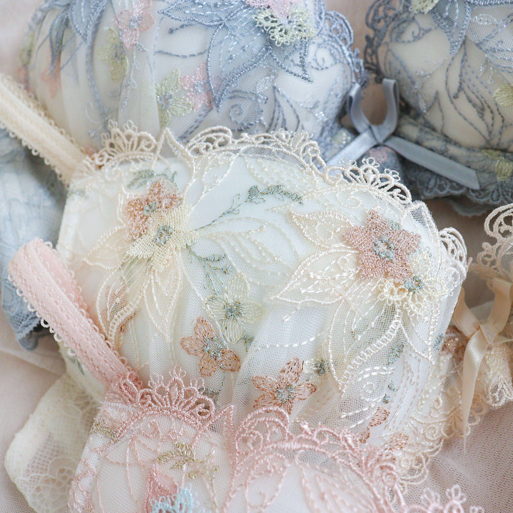 Risa Magli「セレスティナ ブラジャー (G-H) ＜V Make Type＞」|インナー|