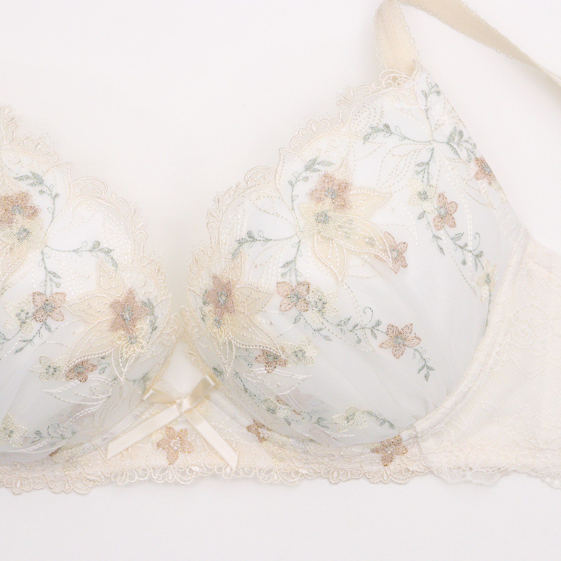 Risa Magli「セレスティナ ブラジャー (G-H) ＜V Make Type＞」|インナー|