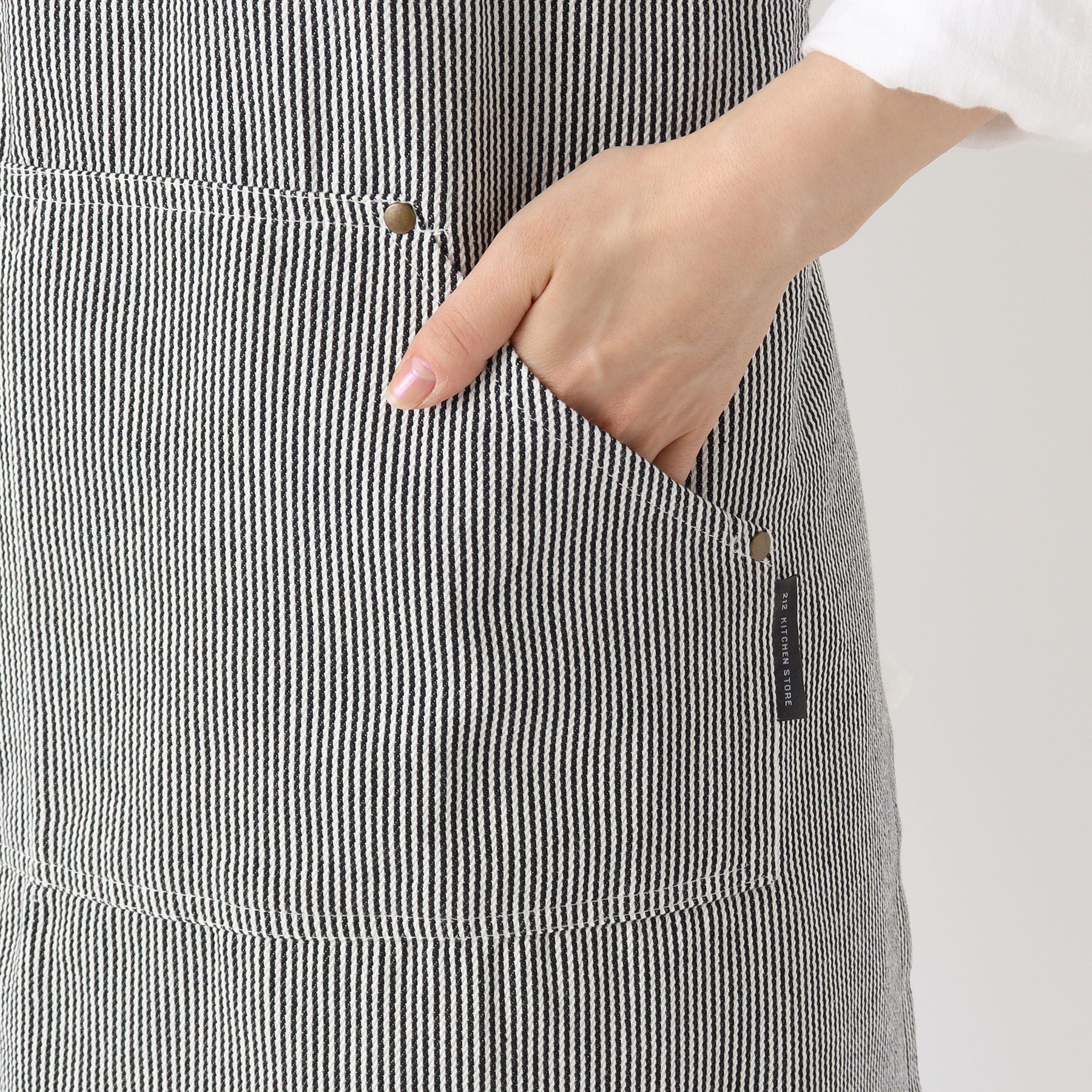 212 KITCHEN STORE「ヒッコリーストライプエプロン M BK ＜212Kオリジナル＞」|食器・キッチングッズ|