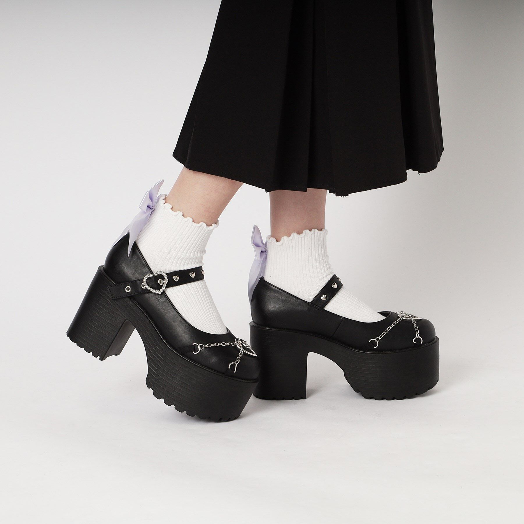 csT&P「厚底ハート付きチェーンパンプス 24SS」|パンプス|